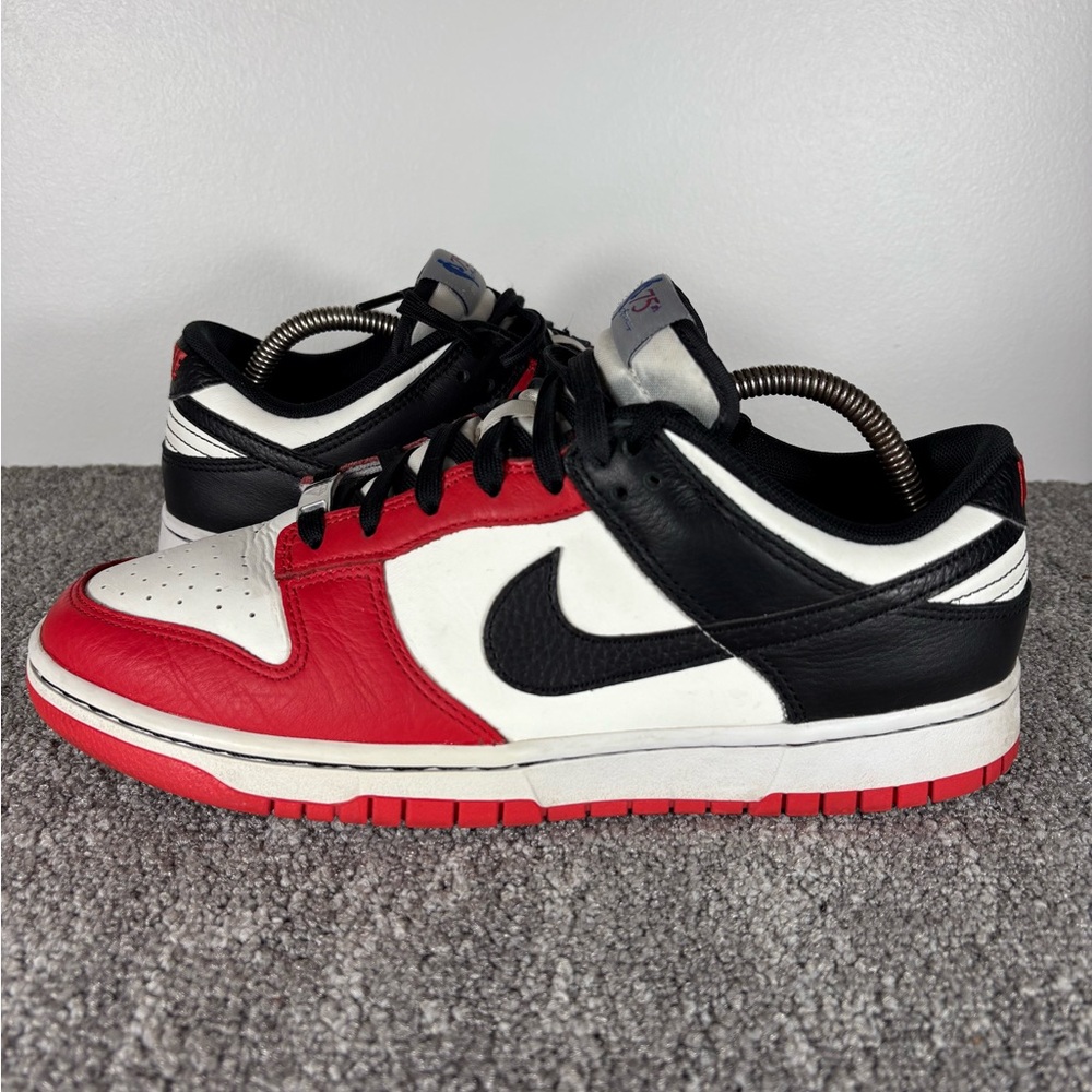 Nike Dunk Low EMB NBA 75th Anniversary Chicago DD3363-100 Men's Size 9.5